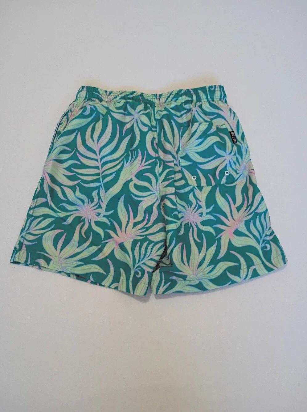 Brooklyn Cloth Kent Avenue volley swim trunks in Sz medium Leafy Tropical Print